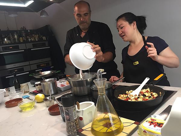 Tasting & Cooking - market visit and cooking class in Girona